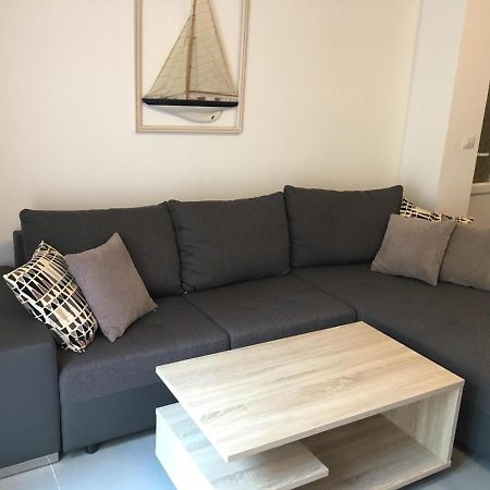 PUY Apartment To Rent מראה חיצוני תמונה