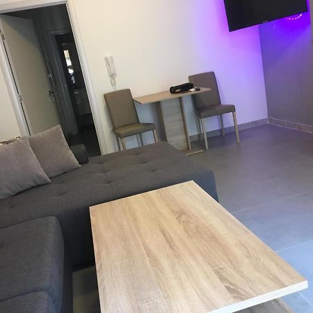 PUY Apartment To Rent מראה חיצוני תמונה