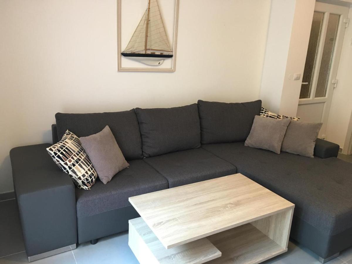 PUY Apartment To Rent מראה חיצוני תמונה