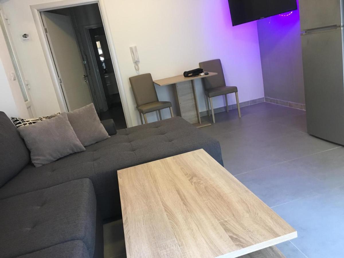 PUY Apartment To Rent מראה חיצוני תמונה
